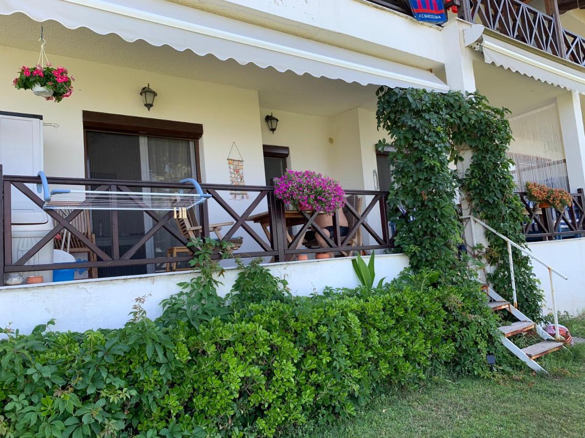 On The Beach Apartment Polychrono Exterior foto
